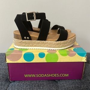 Women’s Soda Bryce Platform Sandals - Size 6.5
